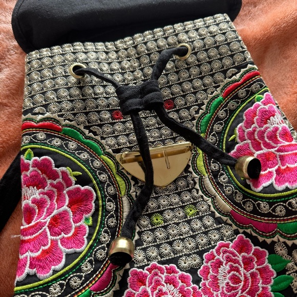 Floral Embroidered Backpack Boho Mexican Drawstring Satchel Multicolor - Picture 5 of 10
